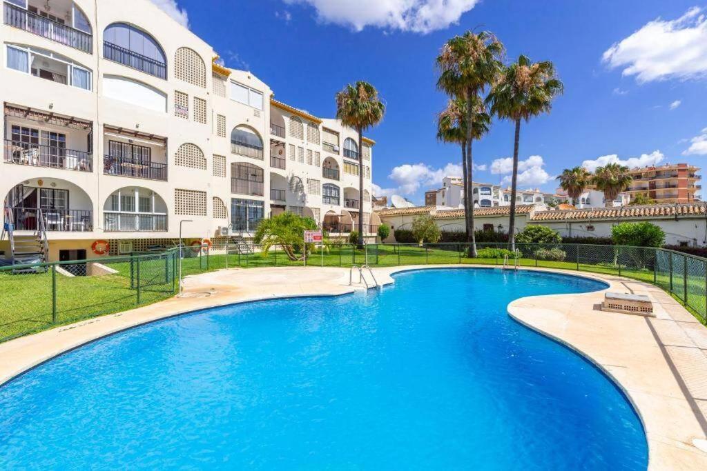 Carihuela Front Beach توريمولينوس المظهر الخارجي الصورة