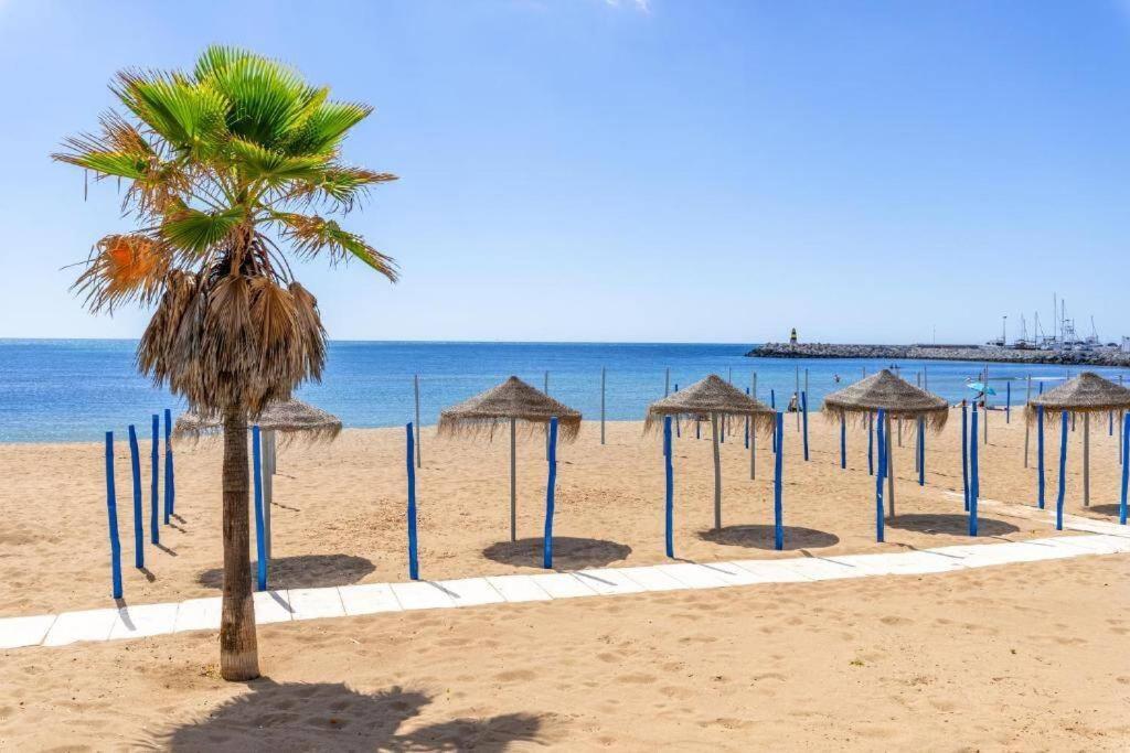 Carihuela Front Beach توريمولينوس المظهر الخارجي الصورة